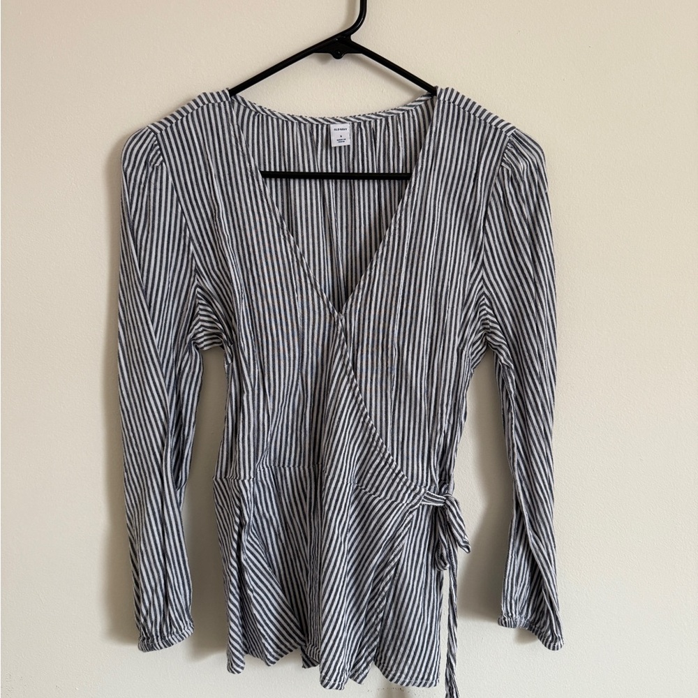 Old navy cross over blouse